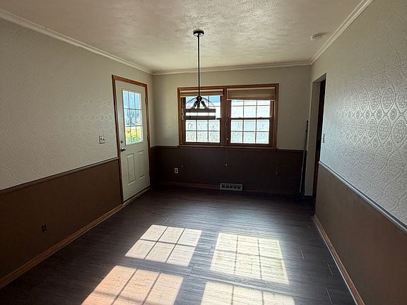 4th image of 4131 Fillmore Ln