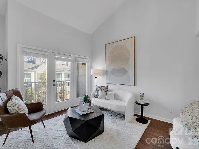 300 S Cedar St #2 — Photo 17