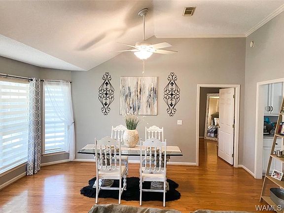 5th image of 4511 Revere Way