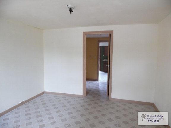 4th image of 1772 Coolidge St