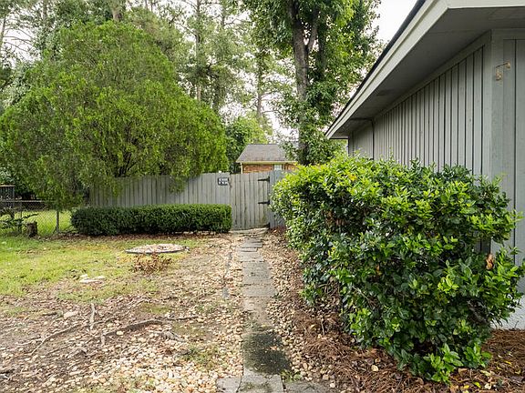 5th image of 2121 Gornto Rd