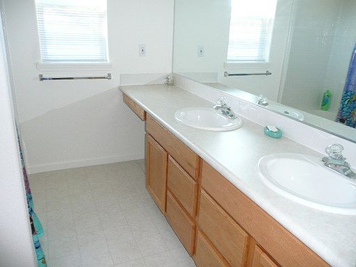 3rd image of 15702 NE 19th Ave