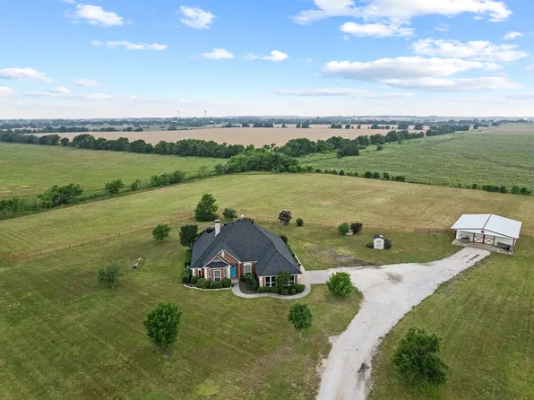 1293 Settlers Dr, Sanger, TX 76266