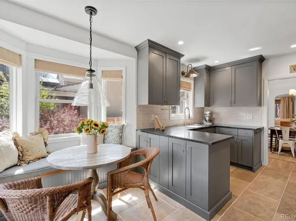 1130 N Monaco Parkway, Denver, CO 80220