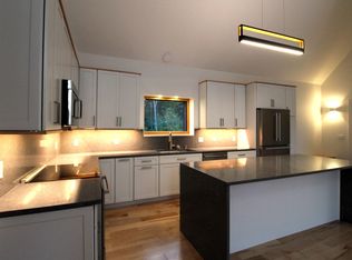 599 Augusta Rd, Belmont, ME 04952