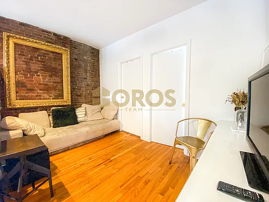 Rented by City Connections Realty | media 8