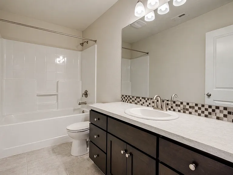 7424 NW 165th Ave — Photo 14