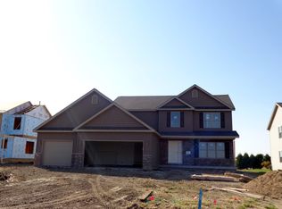 730 Drake Ln, Washington, IL 61571