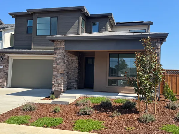 2171 Vandeleur Dr, Napa, CA 94558