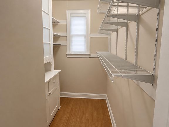 3rd image of 173 W 33rd St Floor 1
