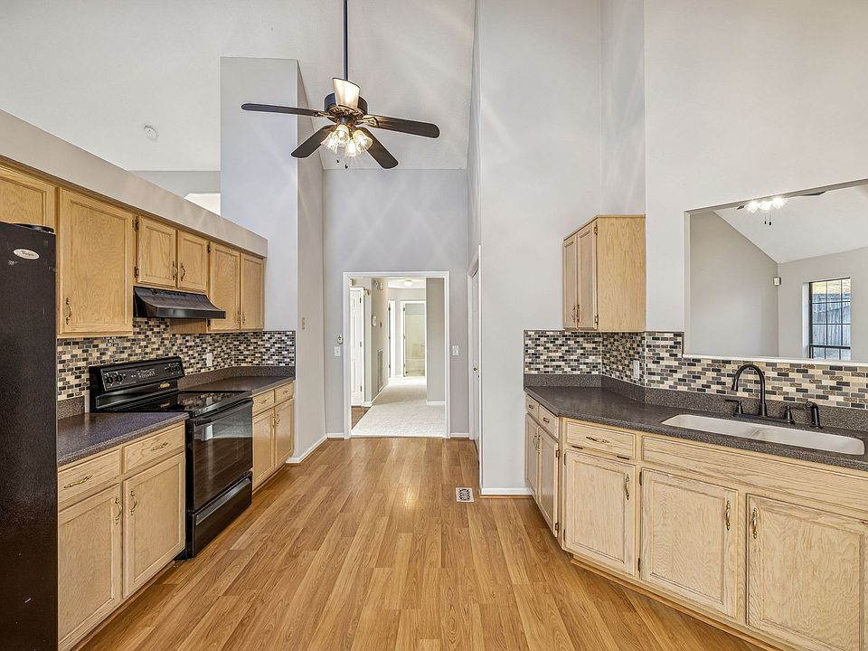 1st image of 232 Burgandy Hill Rd