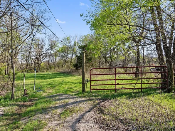 5922 S 102nd Ave W, Sand Springs, OK 74063