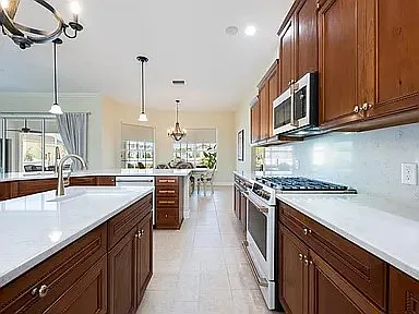 5092 NE 81st Blvd — Photo 3