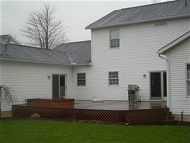 5th image of 16070 Wake Robin Dr