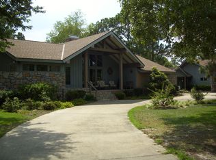 533 Oak Island Rd, Harrells, NC 28444