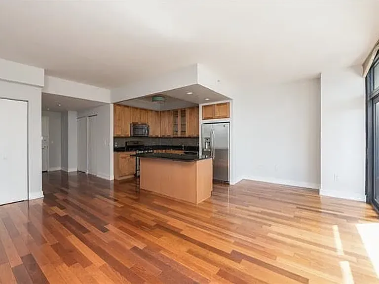 389 Washington St #23B — Photo 5
