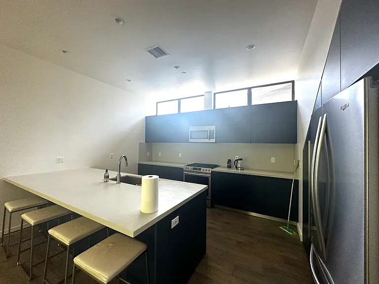 2826 S Cloverdale Ave — Photo 12
