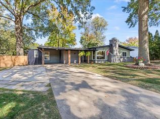 721 Hubert Dr, Saint Louis, MO 63125