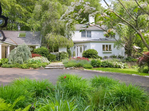 27 West Lane, Pound Ridge, NY 10576