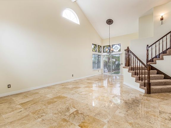 Beautiful Travertine tile 