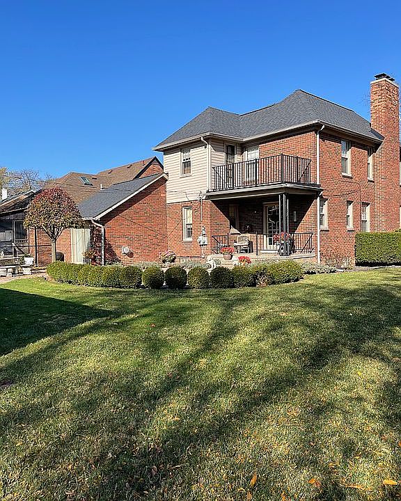 2nd image of 401 Manor St