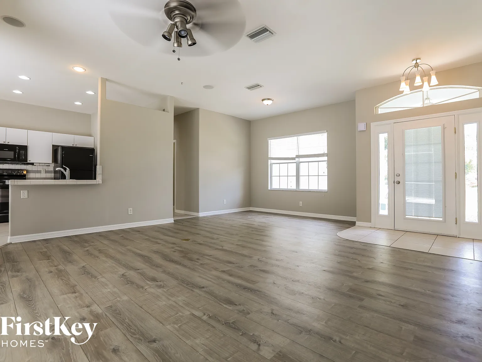 3 bed, 2.0 bath, 1547 sqft, $1,960 — Photo 3