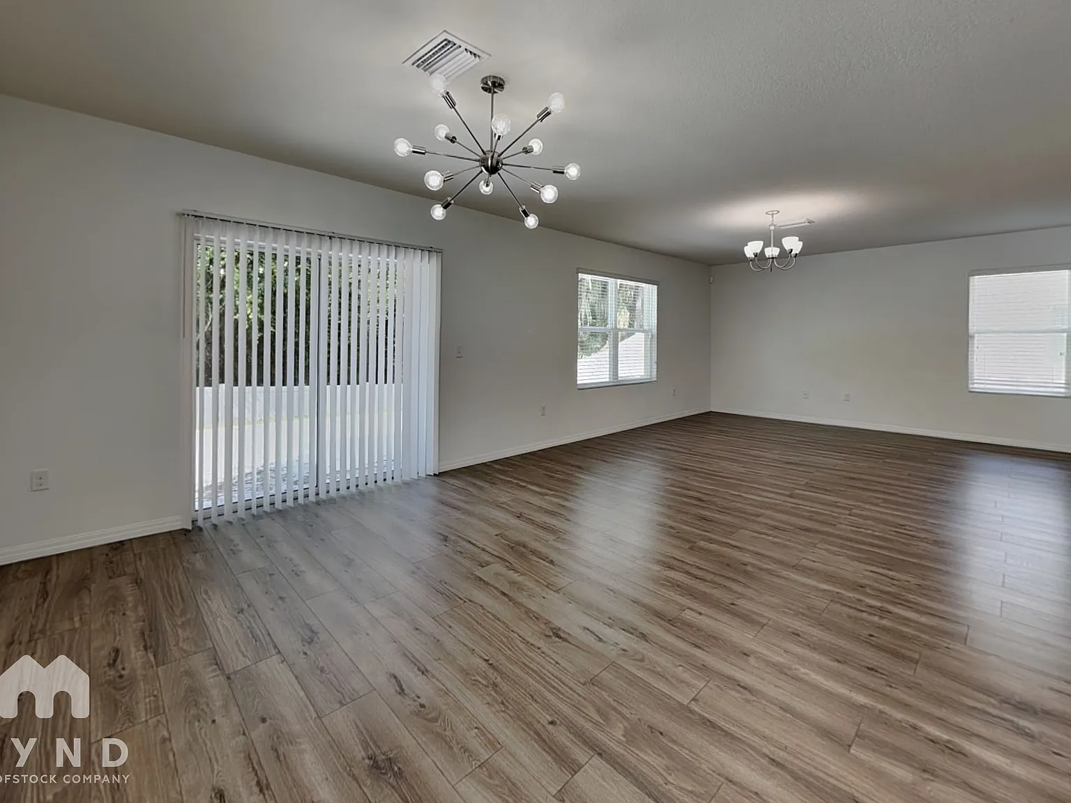 4 bed, 3.0 bath, 2328 sqft, $2,475 — Photo 3