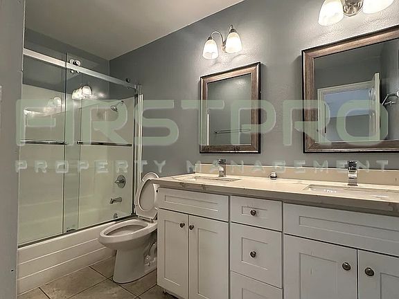 3rd image of 15121 Fairgrove Ave #B