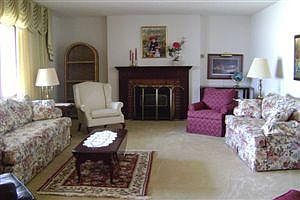 3rd image of 2115 Del Mar Ave