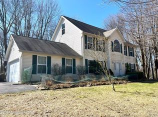 7 Oneida Trl, Albrightsville, PA 18210