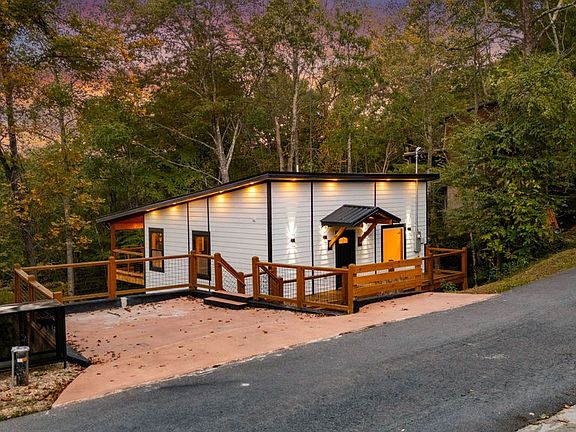 5th image of 741 Ski View Ln Lot 258