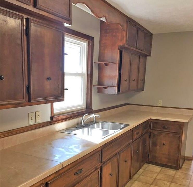 1st image of 9136 N Farm Road 127