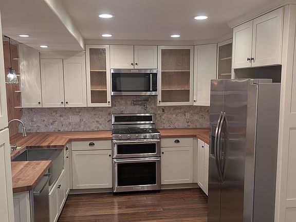 Modern kitchen with plenty of storage and pantry space