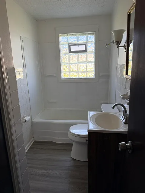 4 bed, 1215 sqft, $1,600 — Photo 4