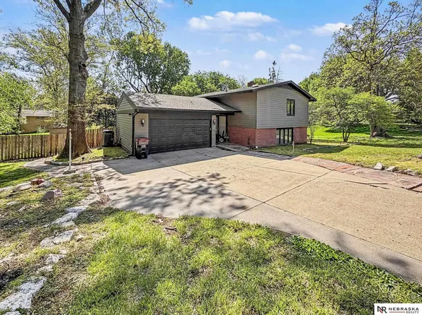 1520 S 3rd Ave, Beatrice, NE 68310