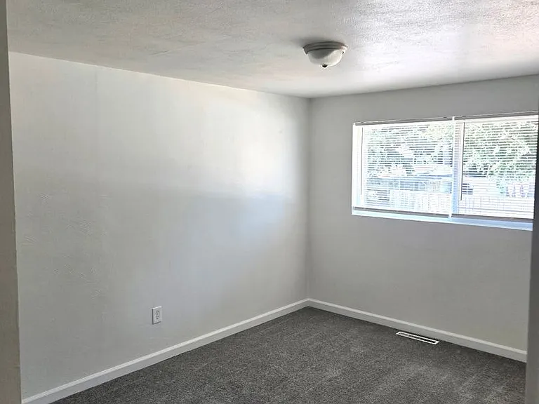 3613 Grandview Dr W — Photo 28