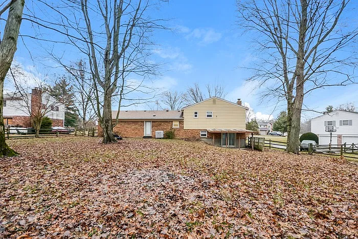 853 Meadow Ridge Dr — Photo 13