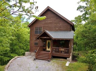 1104 Moonside Ln, Sevierville, TN 37876