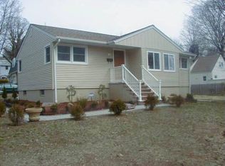 95 Gloucester Rd, Parsippany, NJ