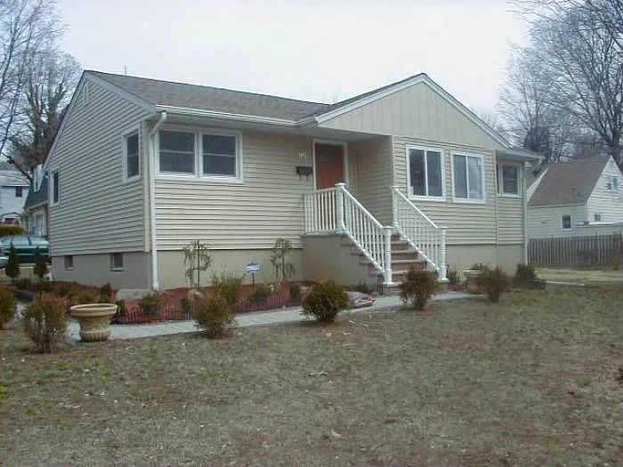 95 Gloucester Rd photo 1