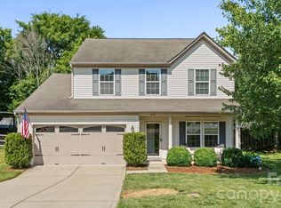 208 Glenn Allen Rd, Mooresville, NC 28115