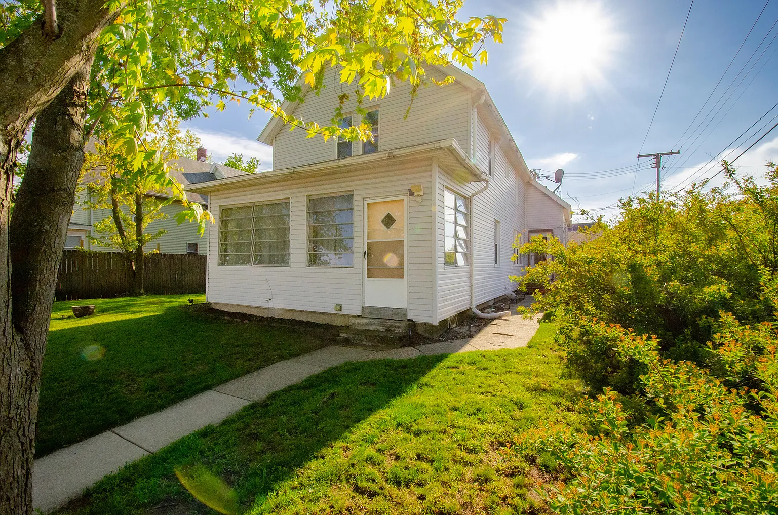 1701 Manhattan St photo 1
