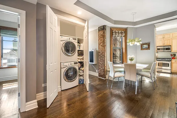 Sold by Compass | media 6