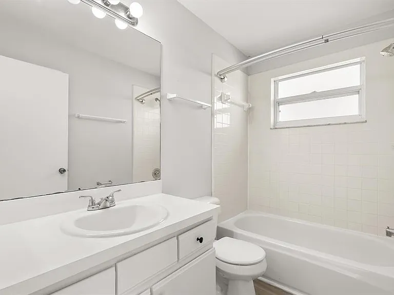 2612 Brookshire Ct — Photo 20