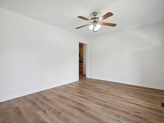 5th image of 397 Lillie Belle Ln