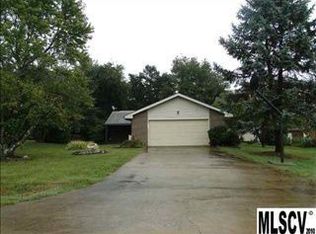 5305 Stonewood Dr, Hickory, NC 28602