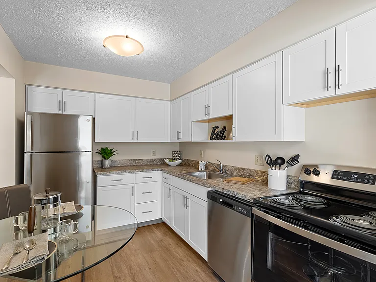 Kimberly Park Apartments — Photo 2