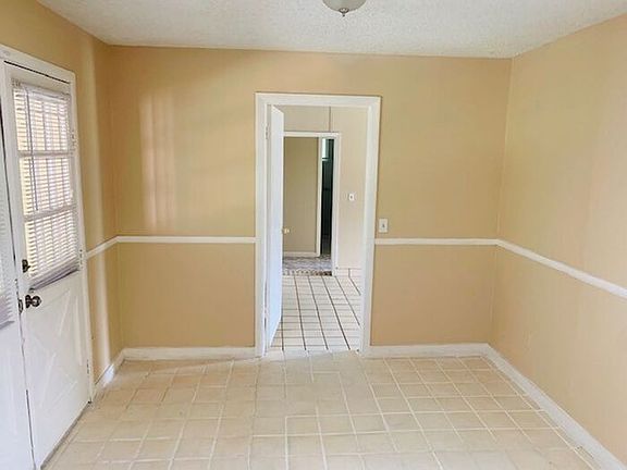 4th image of 1021 Vigo Ave
