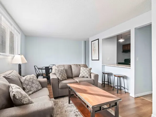 2309 Cherry Hills Dr, Springfield, IL