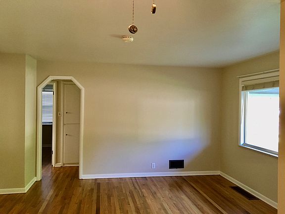 Lots of light, very clean